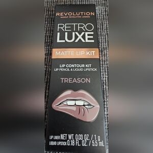 7 For $24💋💋Reason Retro Luxe Matte Lip Kit - Treason